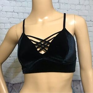 *CLEARANCE* NWOT Black Strappy Bralette